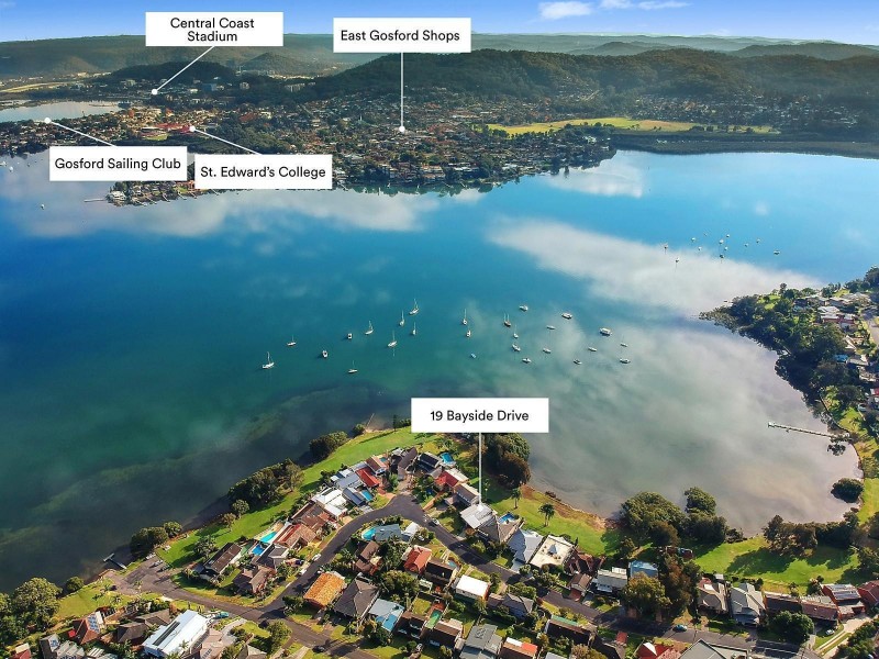 19 Bayside Drive, Green Point NSW 2251