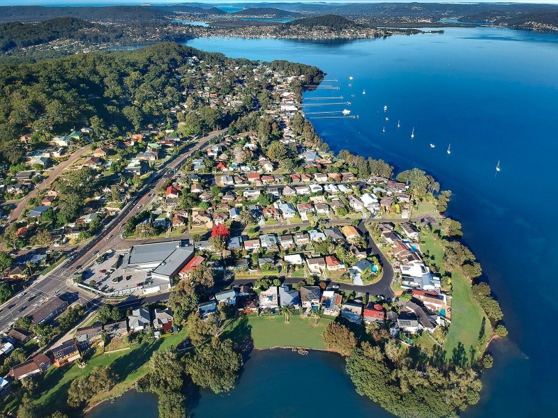 19 Bayside Drive, Green Point NSW 2251