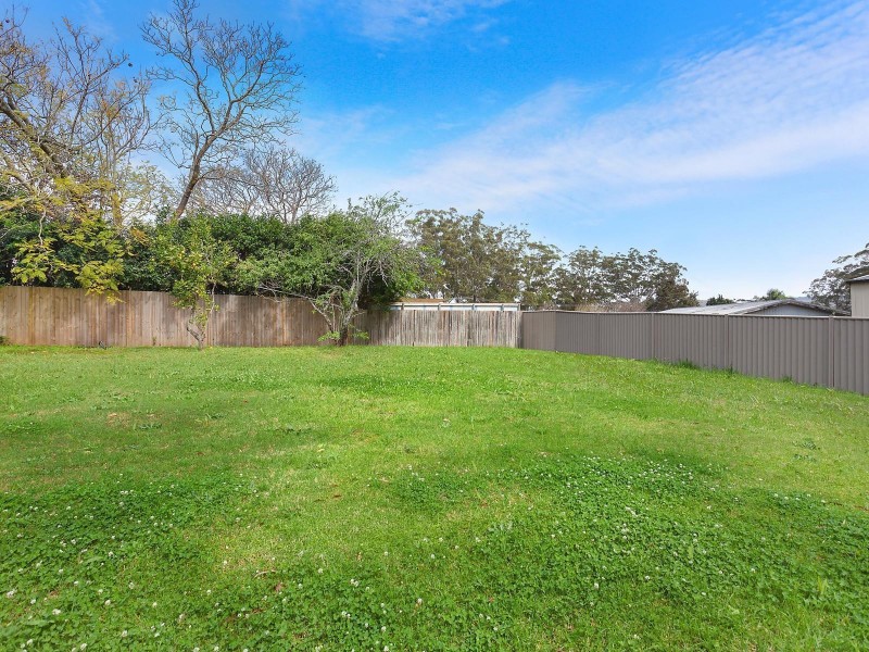 2 Berrys Head Road, Wyoming NSW 2250