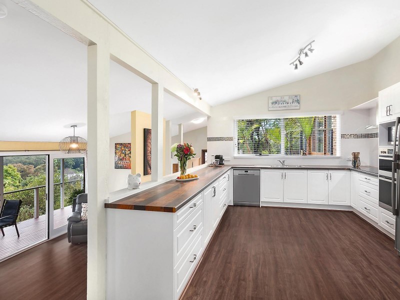15 Beveridge Drive, Green Point NSW 2251
