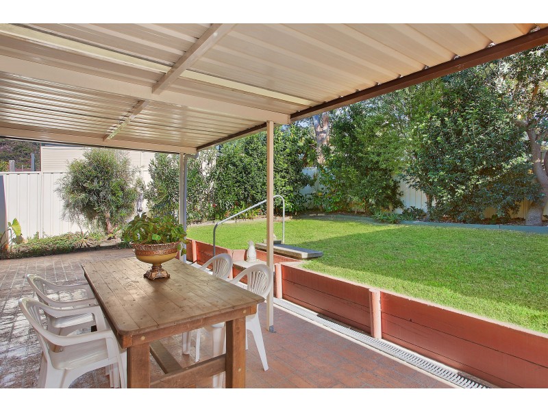 5 Wendy Drive, Point Clare NSW 2250