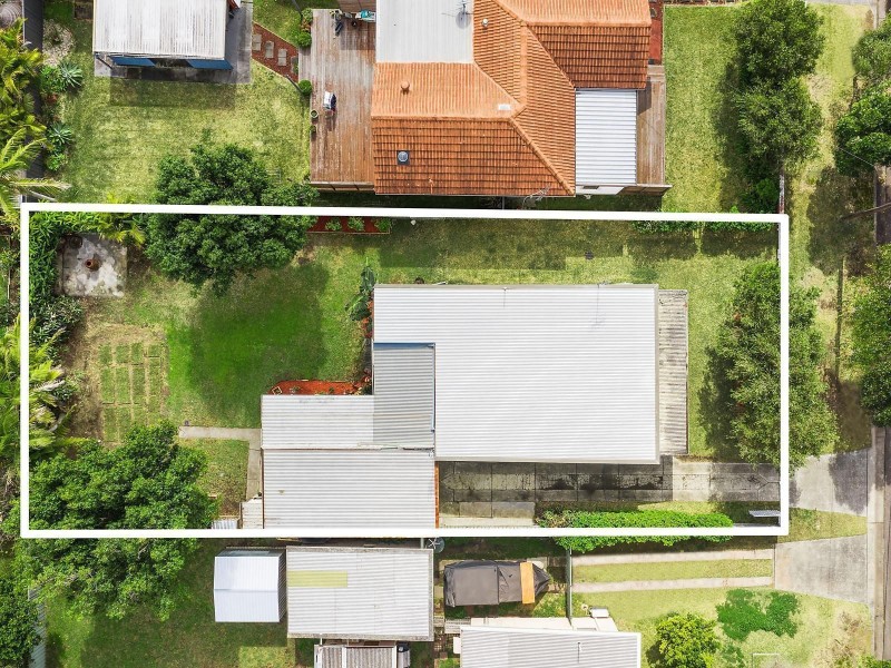 16 Laguna Parade, Berkeley Vale NSW 2261