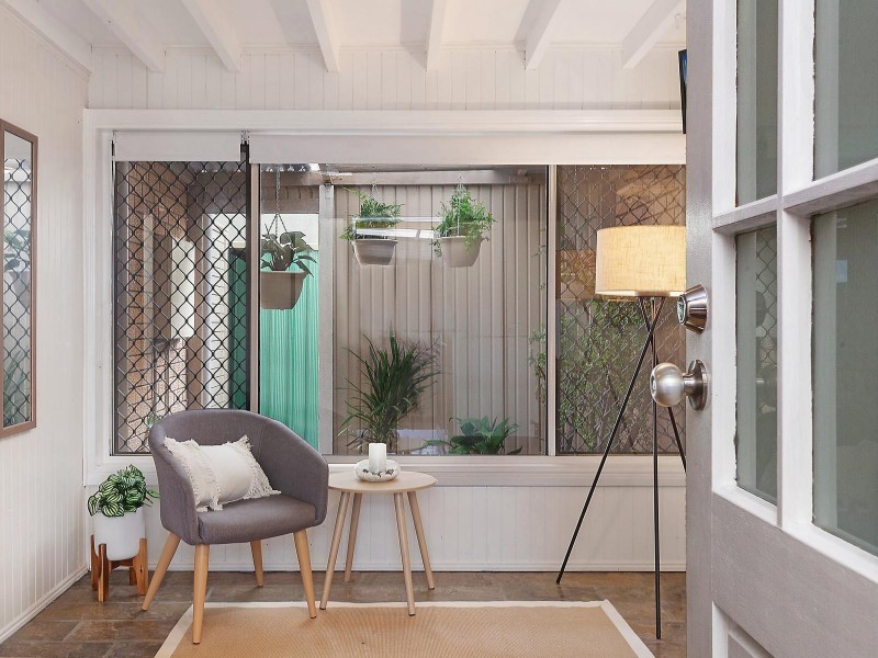 42 Audie Parade, Berkeley Vale NSW 2261