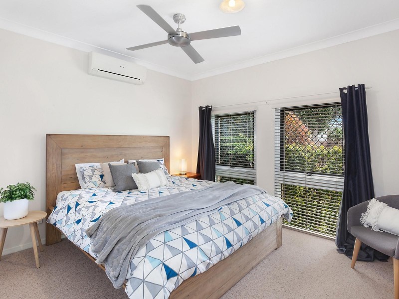 42 Audie Parade, Berkeley Vale NSW 2261