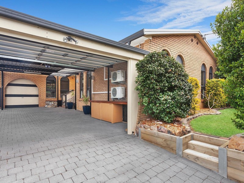 42 Audie Parade, Berkeley Vale NSW 2261