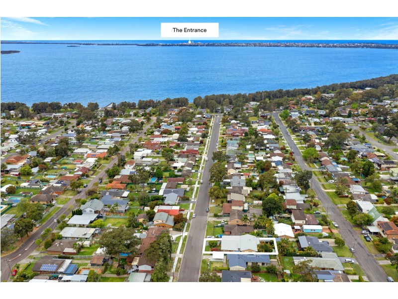 42 Audie Parade, Berkeley Vale NSW 2261