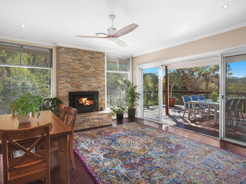 162 Manns Road, West Gosford NSW 2250