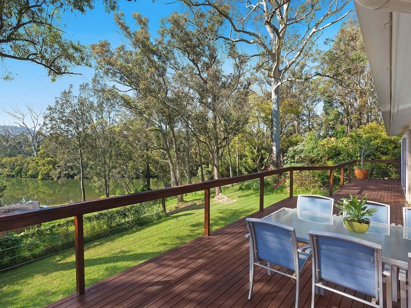162 Manns Road, West Gosford NSW 2250
