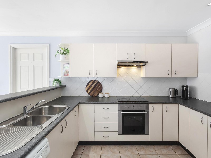 5/65 Hills Street North, Gosford NSW 2250