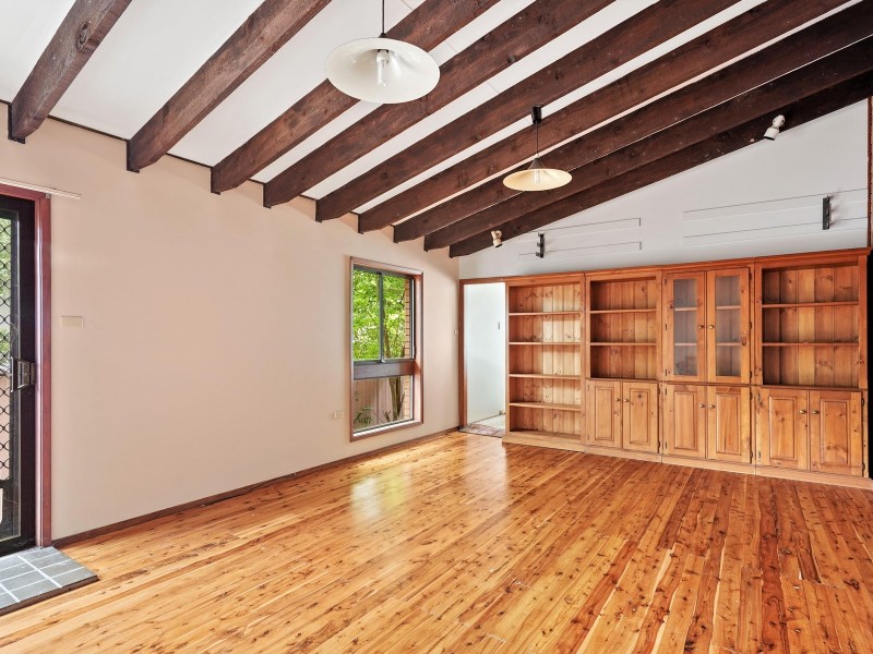 11 Haynes Street, Wyoming NSW 2250