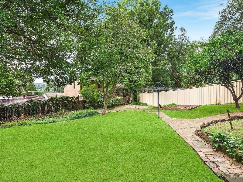 225 Gertrude Street, North Gosford NSW 2250