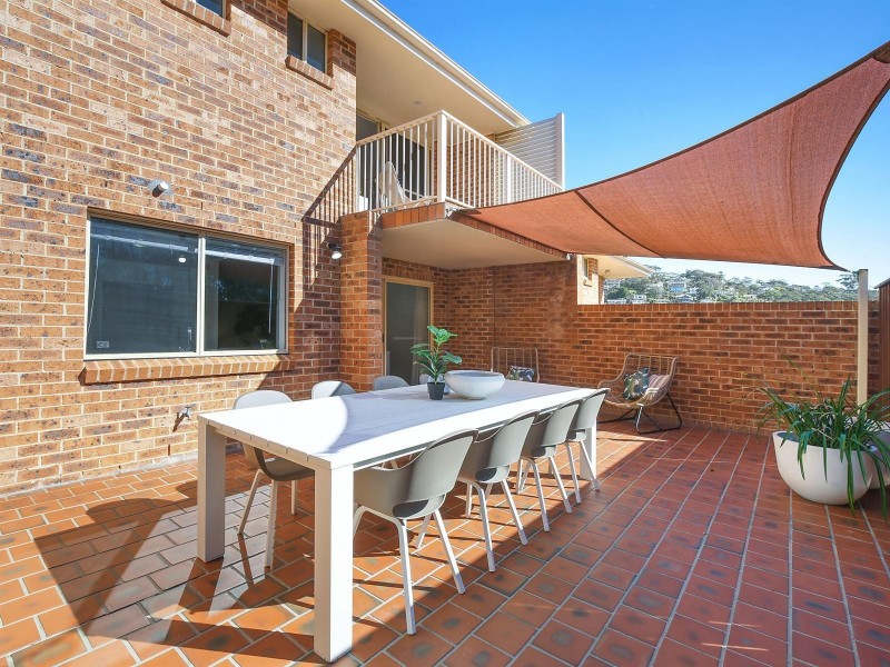 2/4 Woolunga Avenue, Terrigal NSW 2260