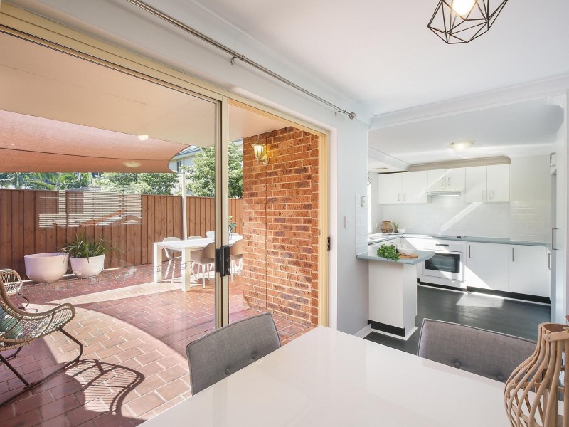 2/4 Woolunga Avenue, Terrigal NSW 2260