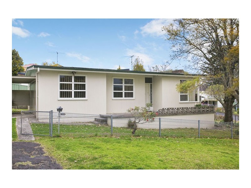 2A Robert Street, Wyoming NSW 2250