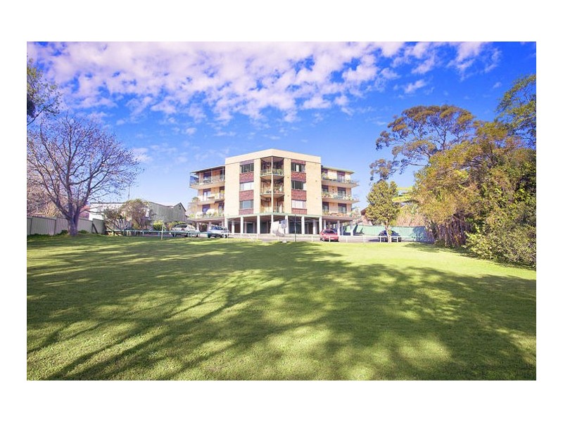 6/138 Albany Street, Point Frederick NSW 2250
