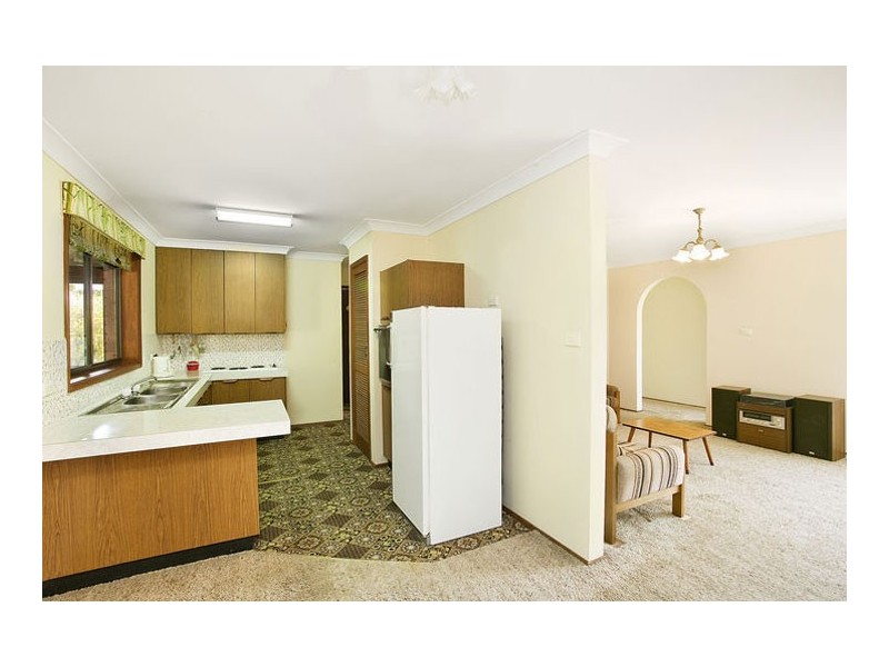 27 Maple Street, Wyoming NSW 2250