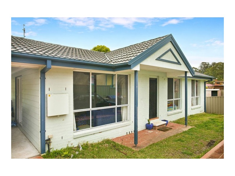 8A Chamberlain Road, Wyoming NSW 2250
