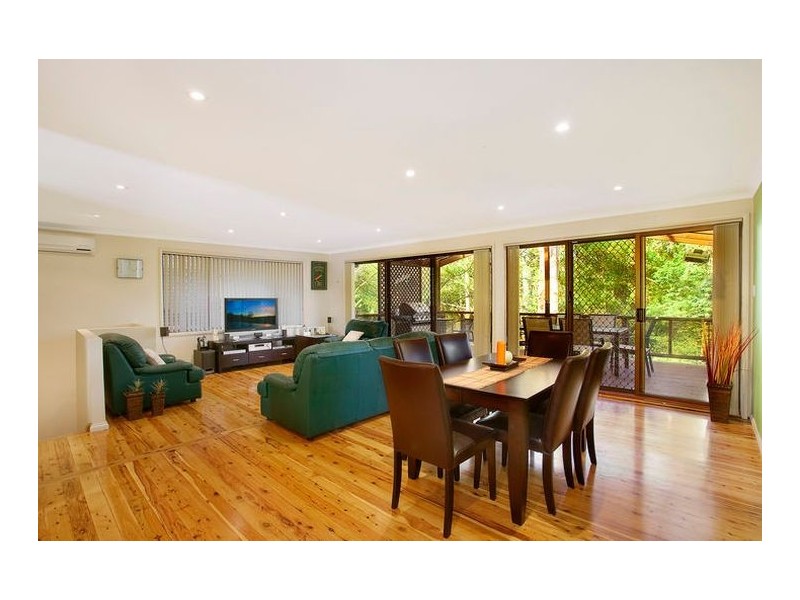 37 Crawford Crescent, Wyoming NSW 2250