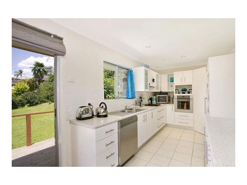 12 Bourbon Street, Wyoming NSW 2250