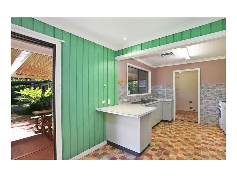 9 Jerribin Street, Wyoming NSW 2250