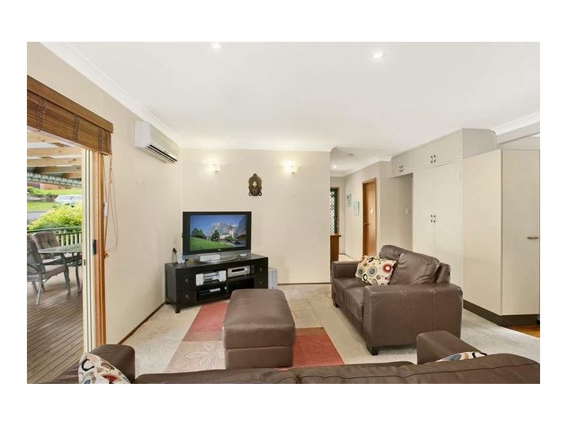 4 Egerton Place, Wyoming NSW 2250