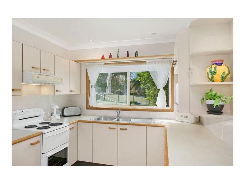 4 Egerton Place, Wyoming NSW 2250