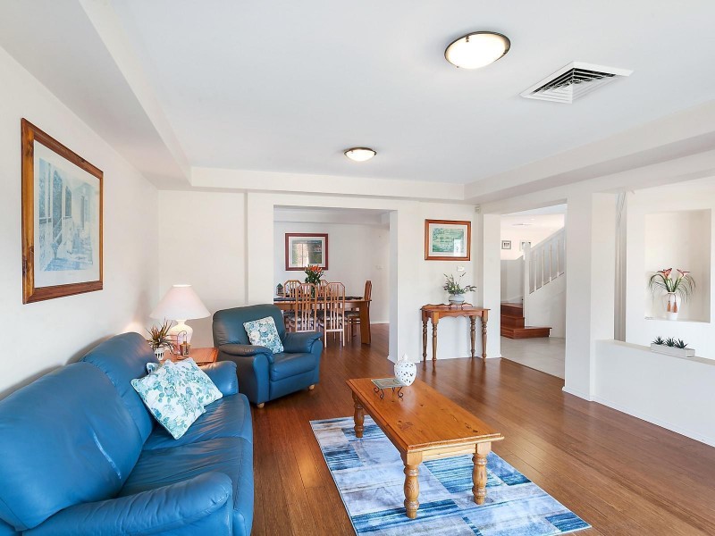 16 The Valley Way, Lisarow NSW 2250