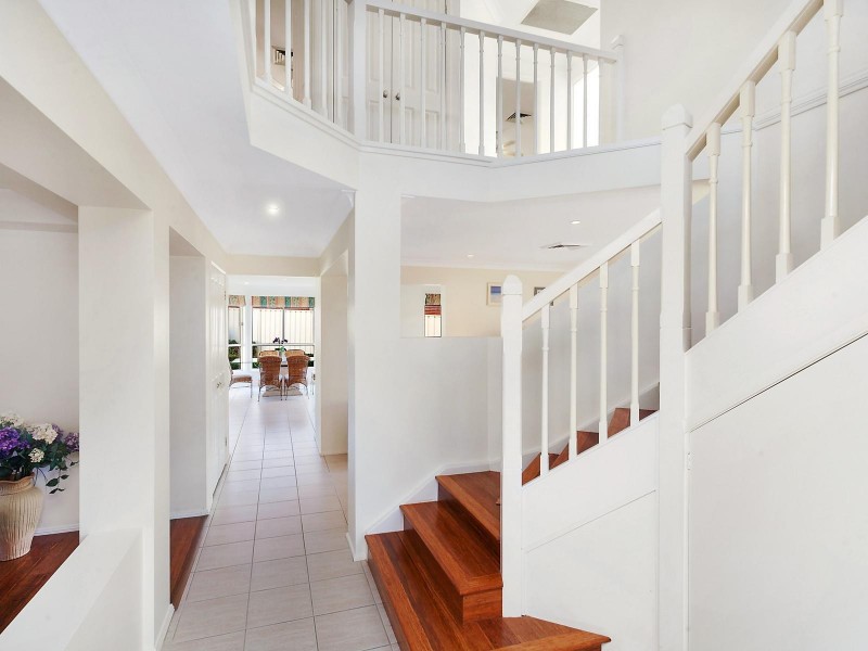 16 The Valley Way, Lisarow NSW 2250