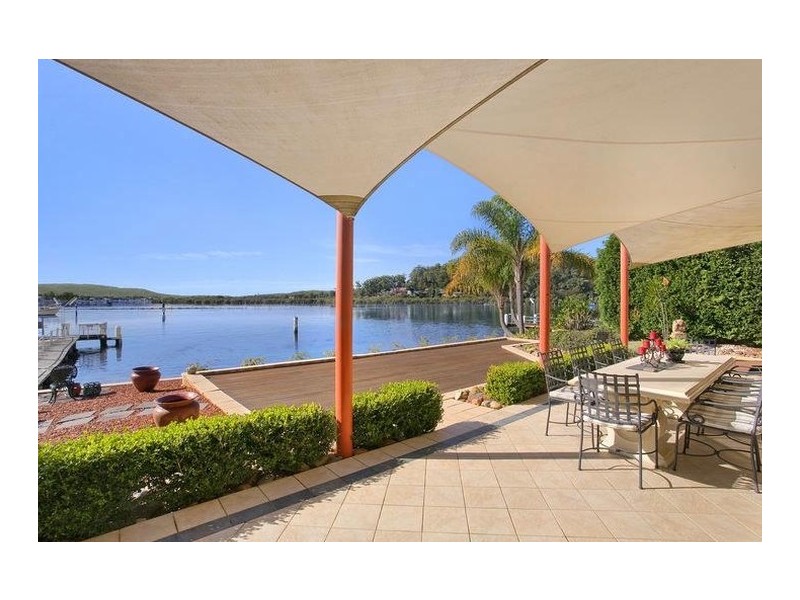 33 Nautilus Crescent, St Huberts Island NSW 2257