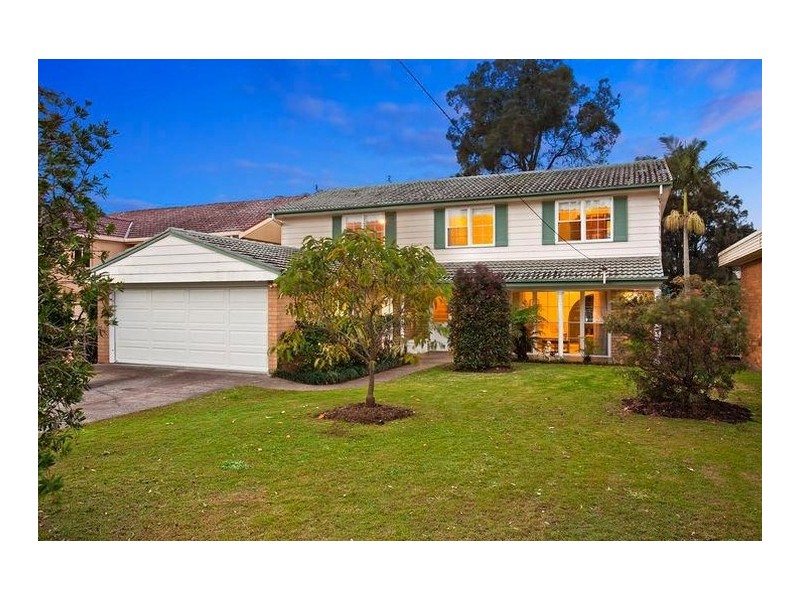 17 Bayside Drive, Green Point NSW 2251