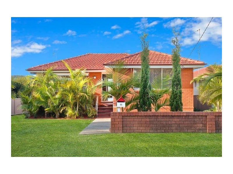 11 Russell Street, East Gosford NSW 2250