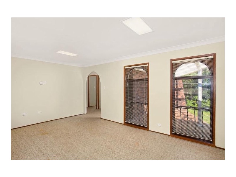 2 Cranbrook Street, Wyoming NSW 2250