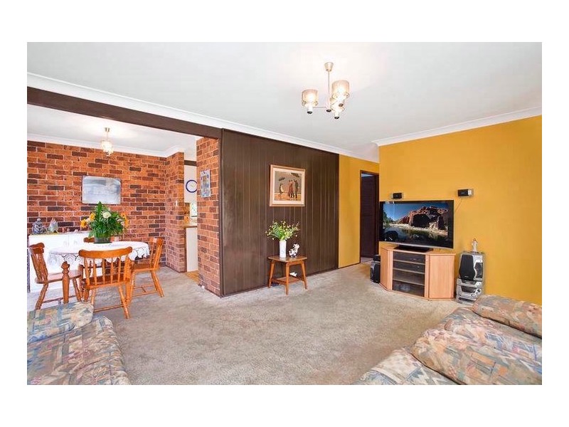 13 Beaumont Avenue, Wyoming NSW 2250