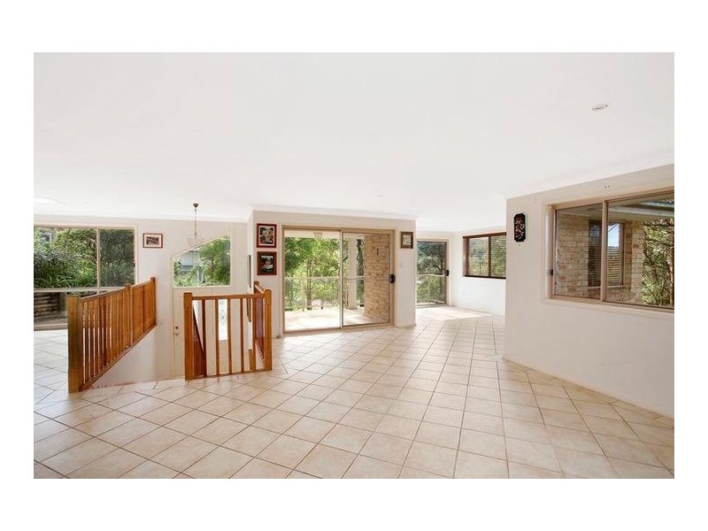 2 Sullens Avenue, East Gosford NSW 2250