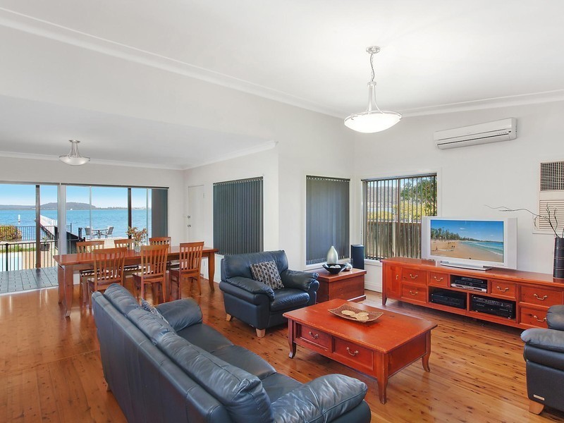 77 Victory Parade, Tascott NSW 2250