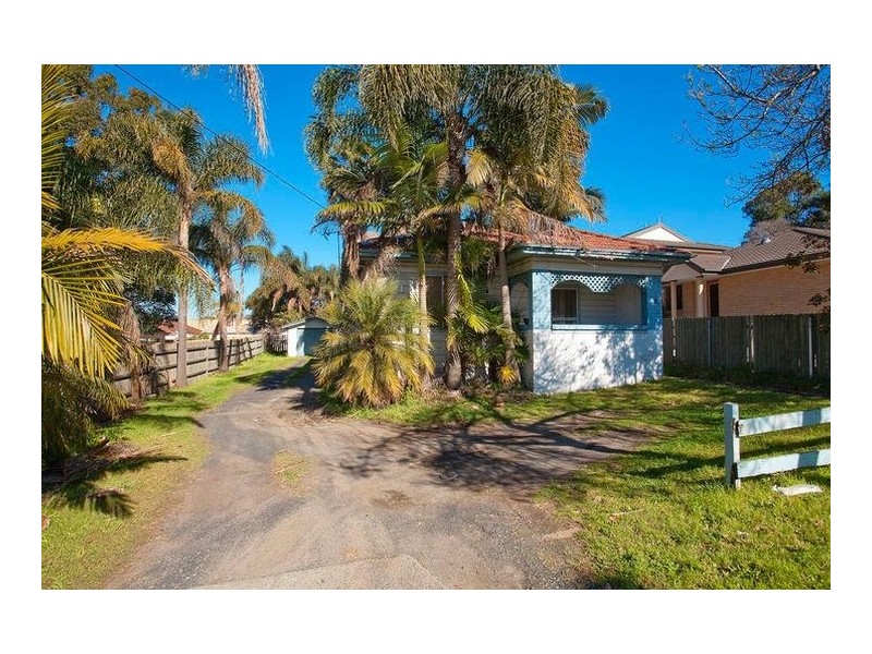 16  Henry Parry Drive, East Gosford NSW 2250