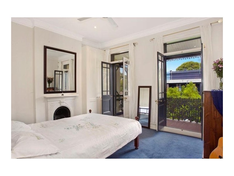 10 Commodore Street, Newtown NSW 2042