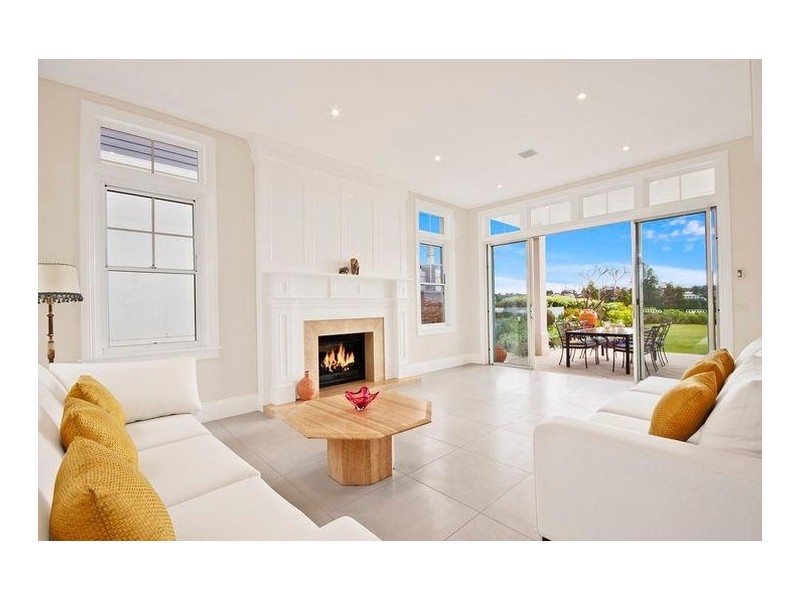 93 Peninsula Drive, Breakfast Point NSW 2137