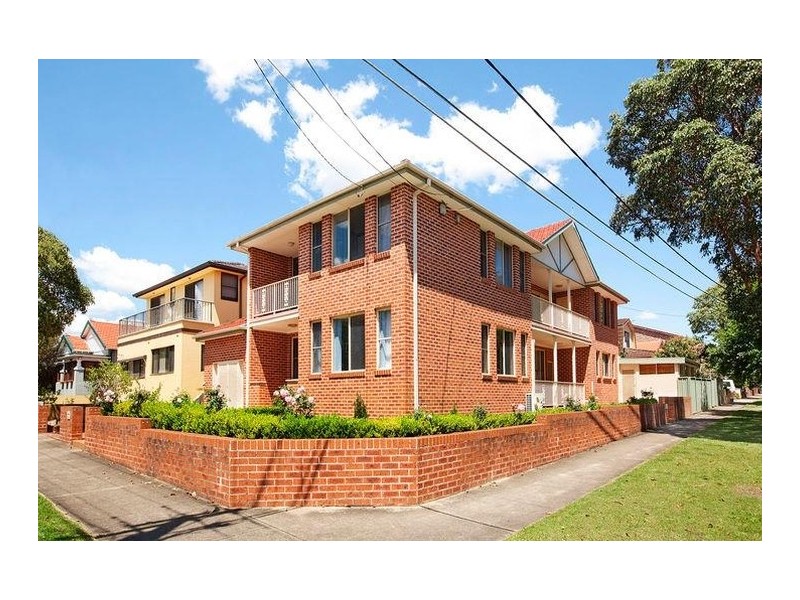 31 Arthur Street, Rodd Point NSW 2046