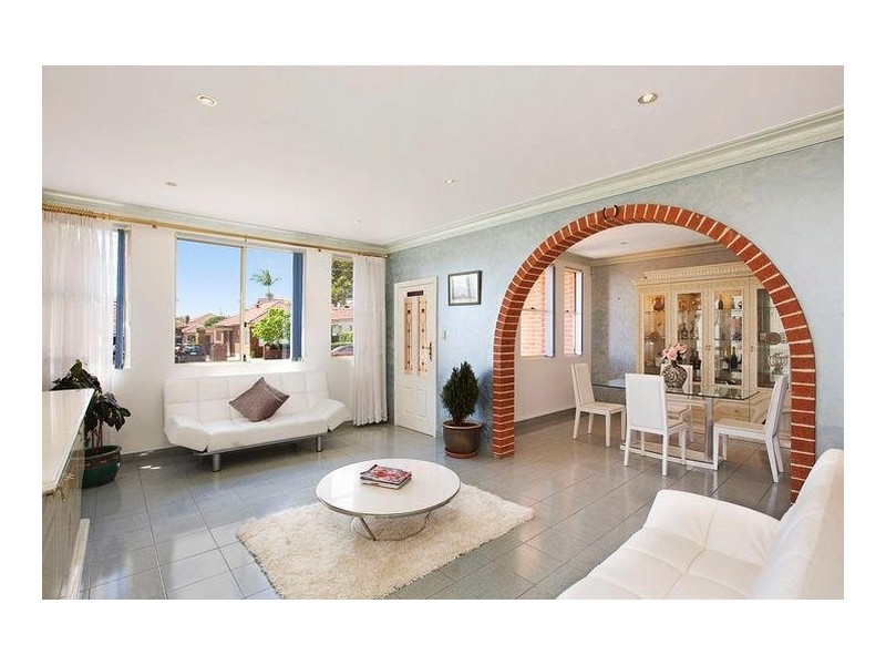 31 Arthur Street, Rodd Point NSW 2046