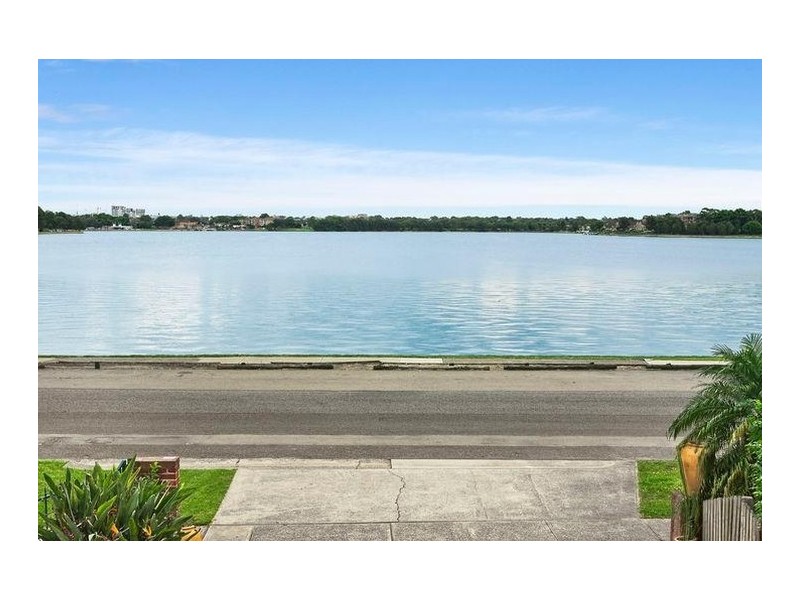 42 Wymston Parade, Wareemba NSW 2046