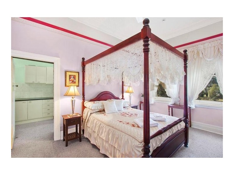 ‘Hotel Shirley’ Olympic Highway, Bethungra NSW 2590