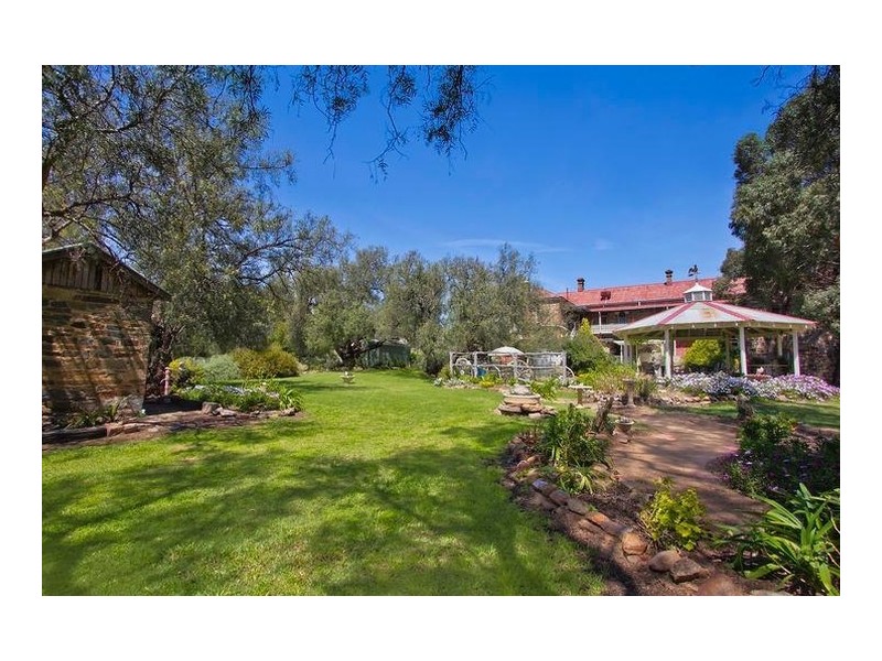 ‘Hotel Shirley’ Olympic Highway, Bethungra NSW 2590