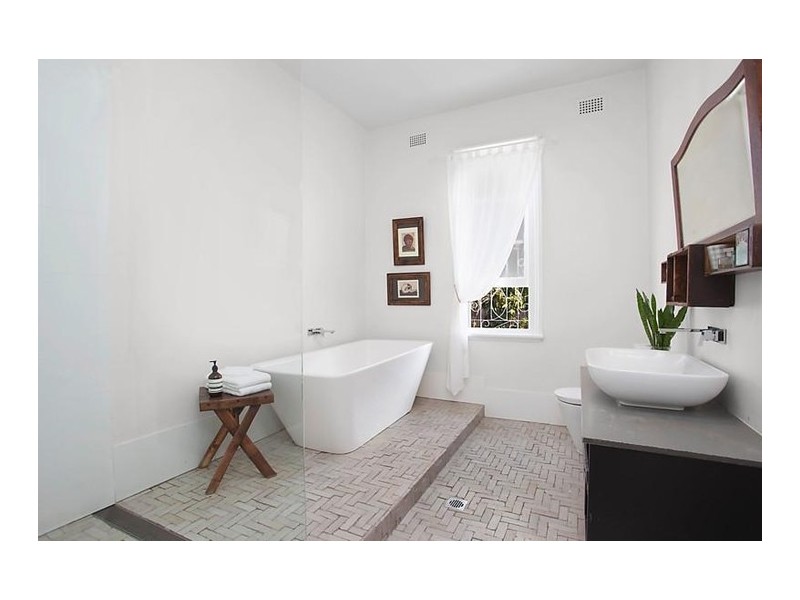 8 MacAuley Street, Leichhardt NSW 2040