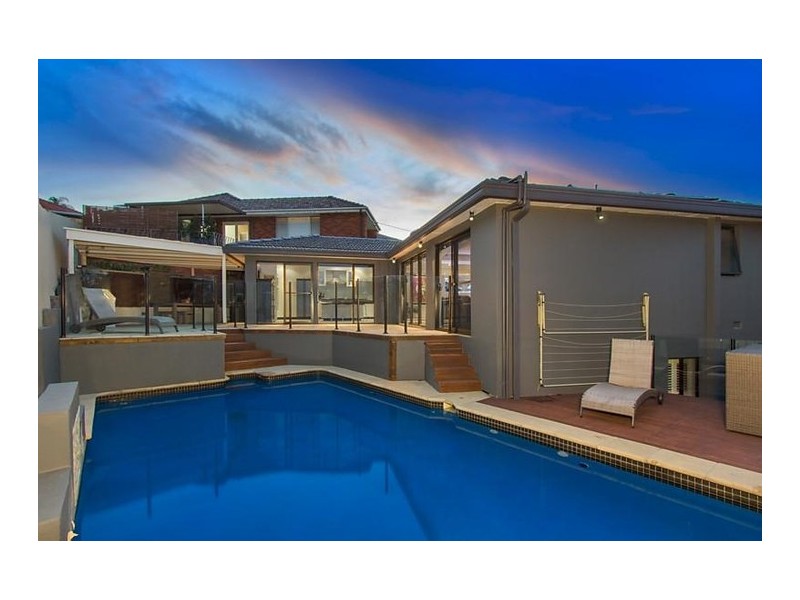 18 Paris Avenue, Earlwood NSW 2206