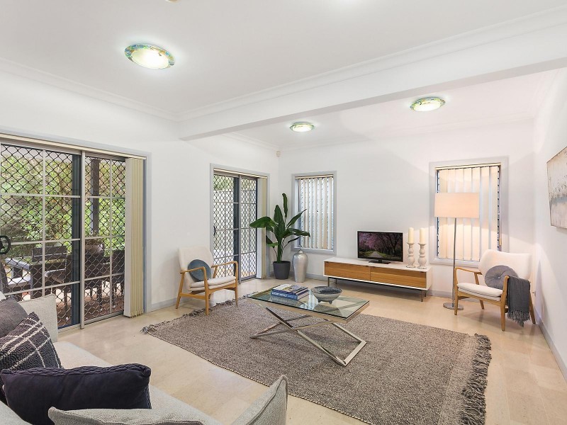 37 Waterside Crescent, Earlwood NSW 2206