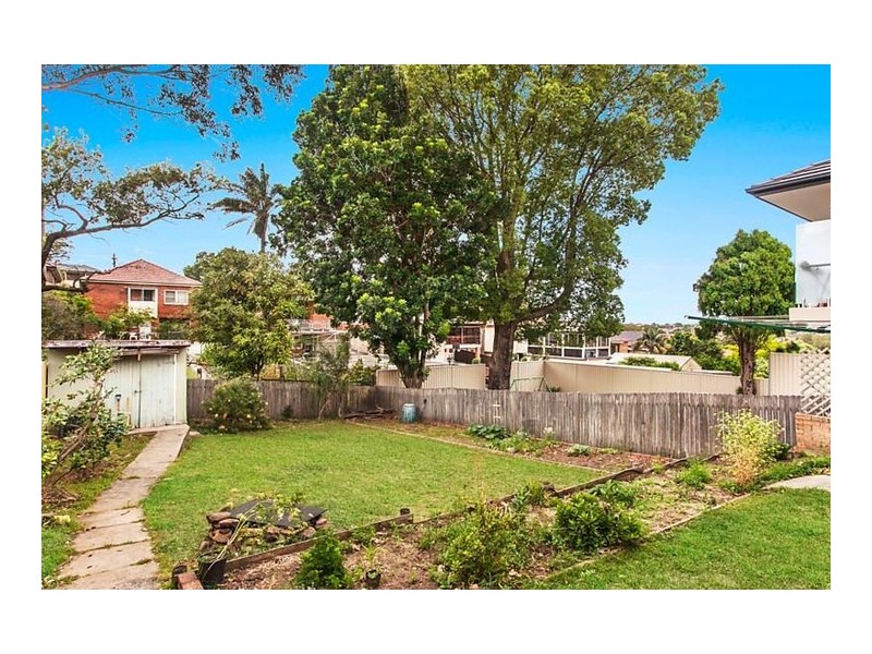 10 Arinya Street, Kingsgrove NSW 2208