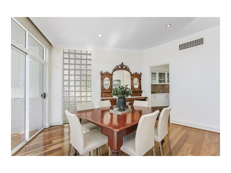 2/20 Walton Crescent, Abbotsford NSW 2046