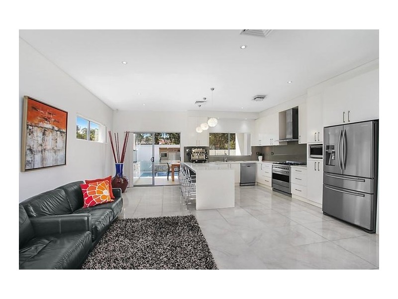 14 Narani Crescent, Earlwood NSW 2206