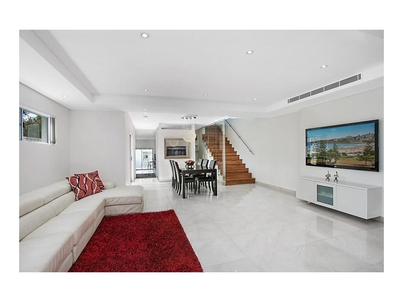 14 Narani Crescent, Earlwood NSW 2206